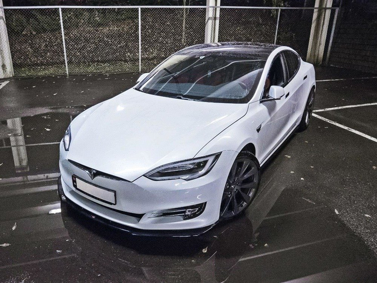 Etuhuulen spoileri Maxton Design Tesla Model S