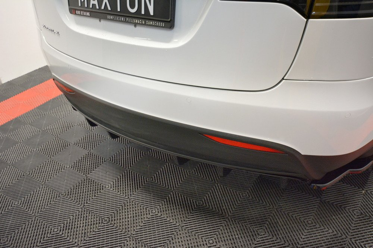 Bakre Diffuser Maxton Design Tesla Model X