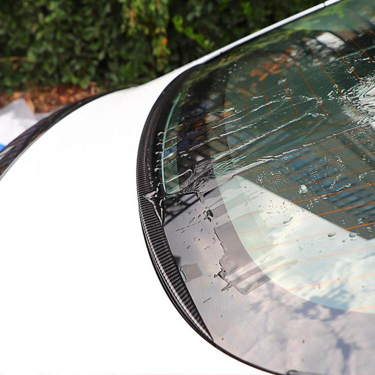 Baktruta Spoiler mot Regn & Snö Svart / Kolfiber Tesla Model 3