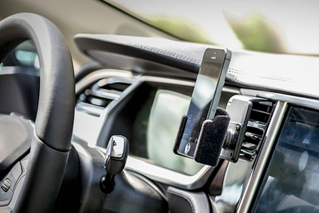 Mobilhållare Brodit Tesla Model S & X