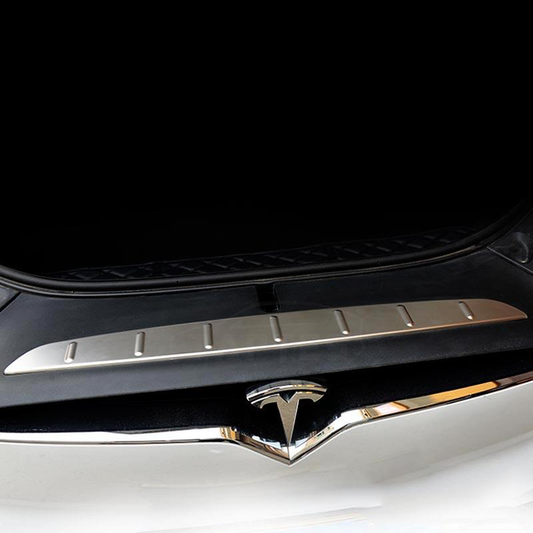 Model X lastskydd i metall för frunken silver/svart