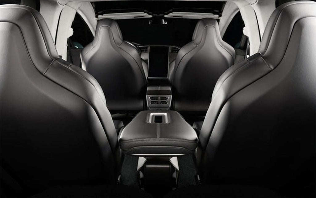 Model X 6-seater armrest