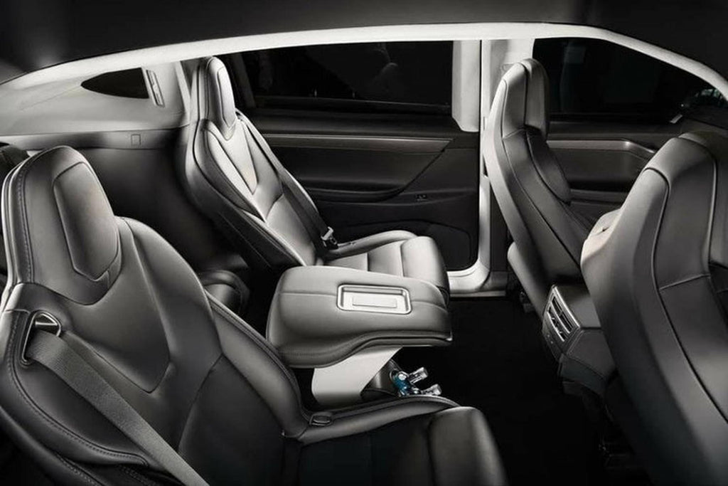 Model X 6-seater armrest