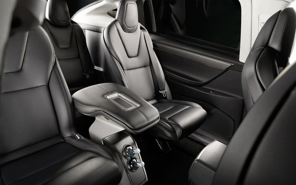 Model X 6-seater armrest