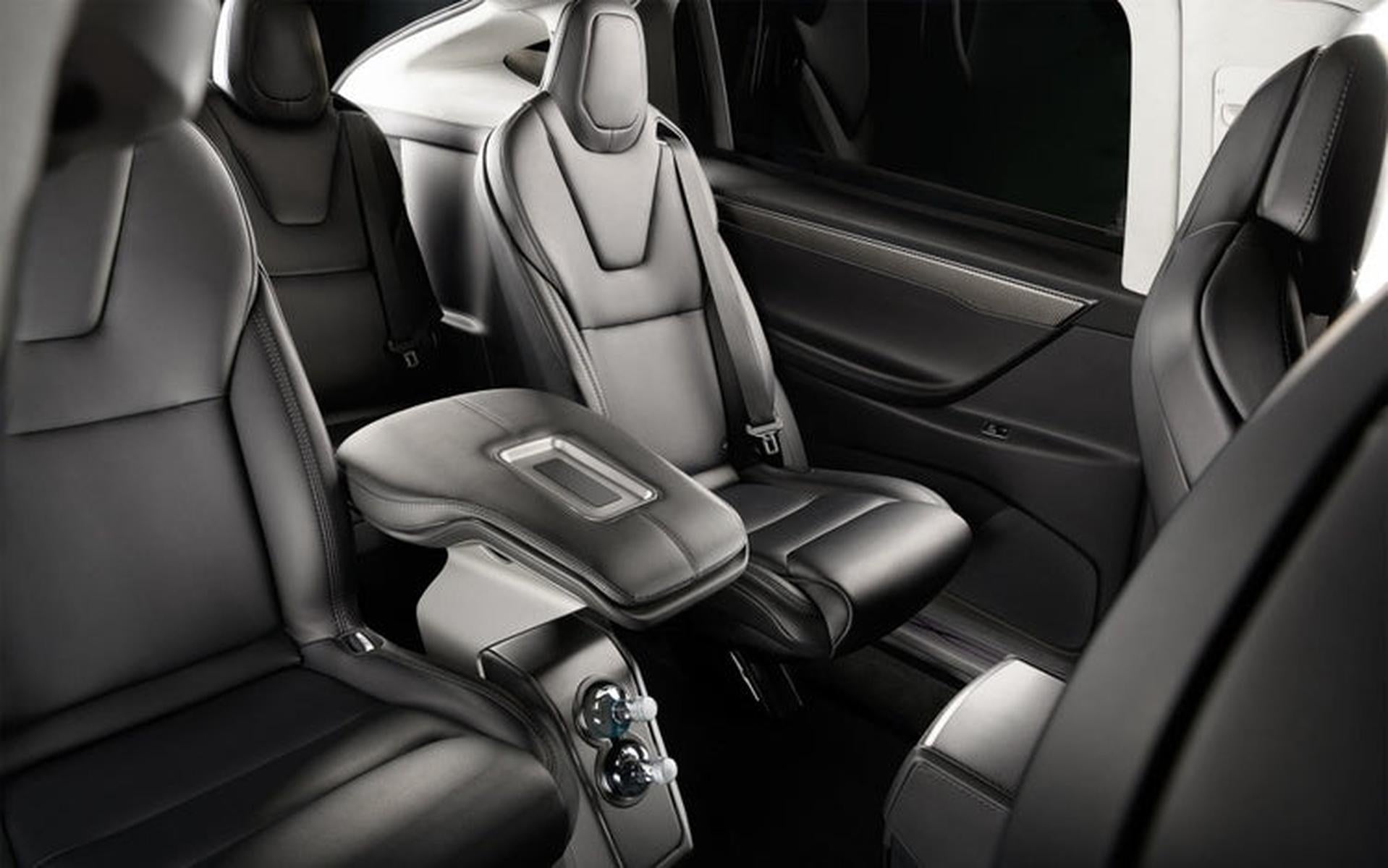 X-mallin 6-paikkainen käsinoja