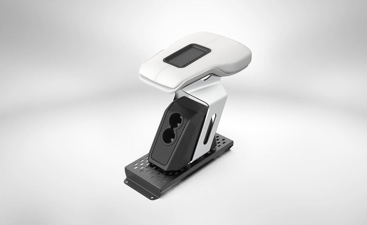 Model X 6-seater armrest