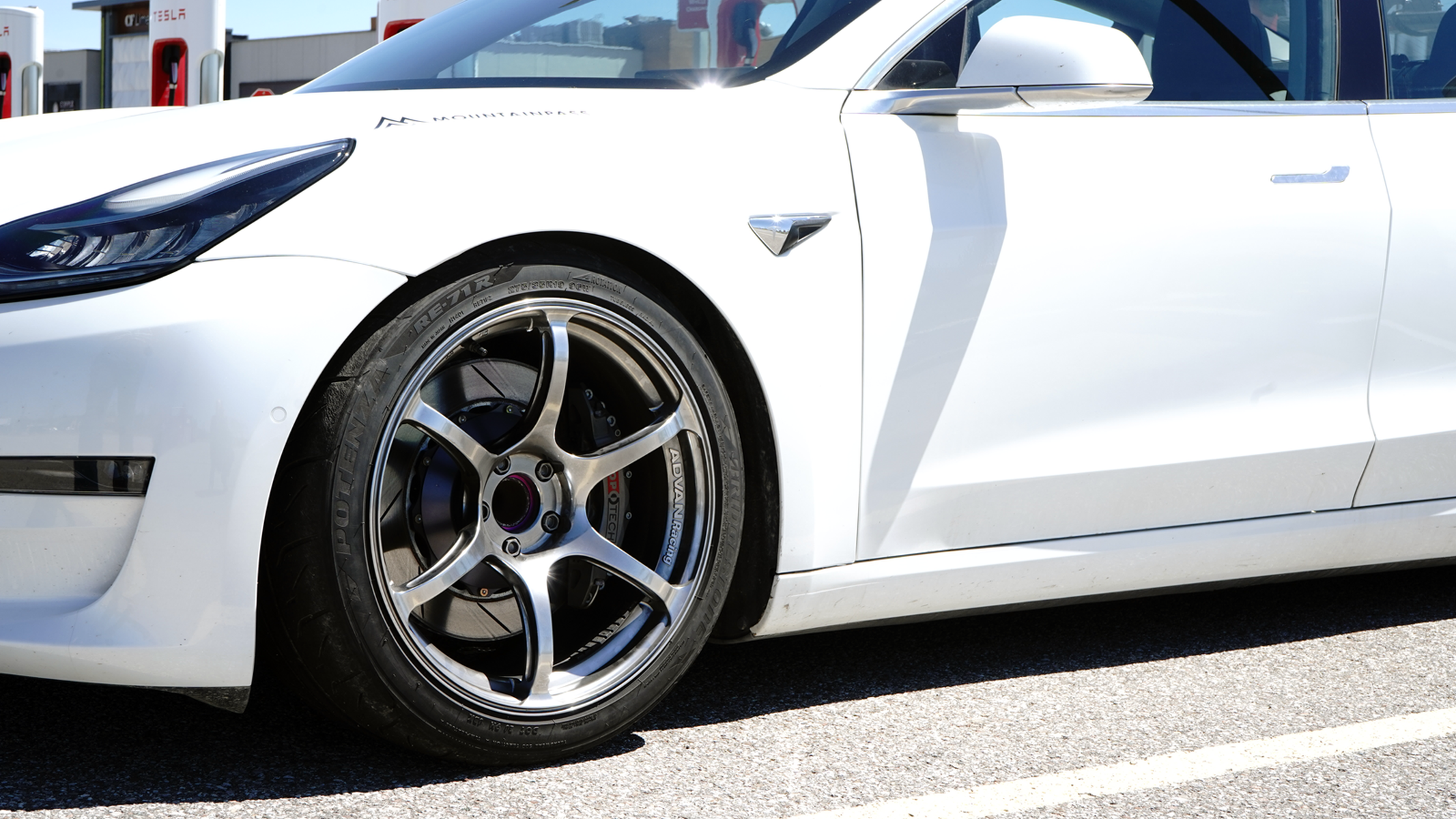 Mountain Pass Performance - Model 3 performance främre bromskit 368/380 mm