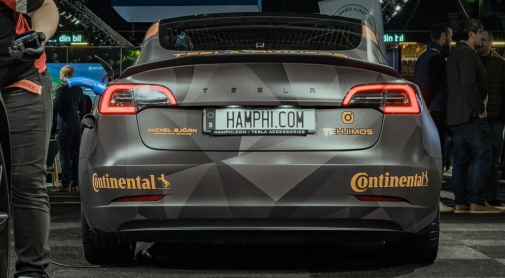 Model 3 V-spoiler kulfiber mat/blank