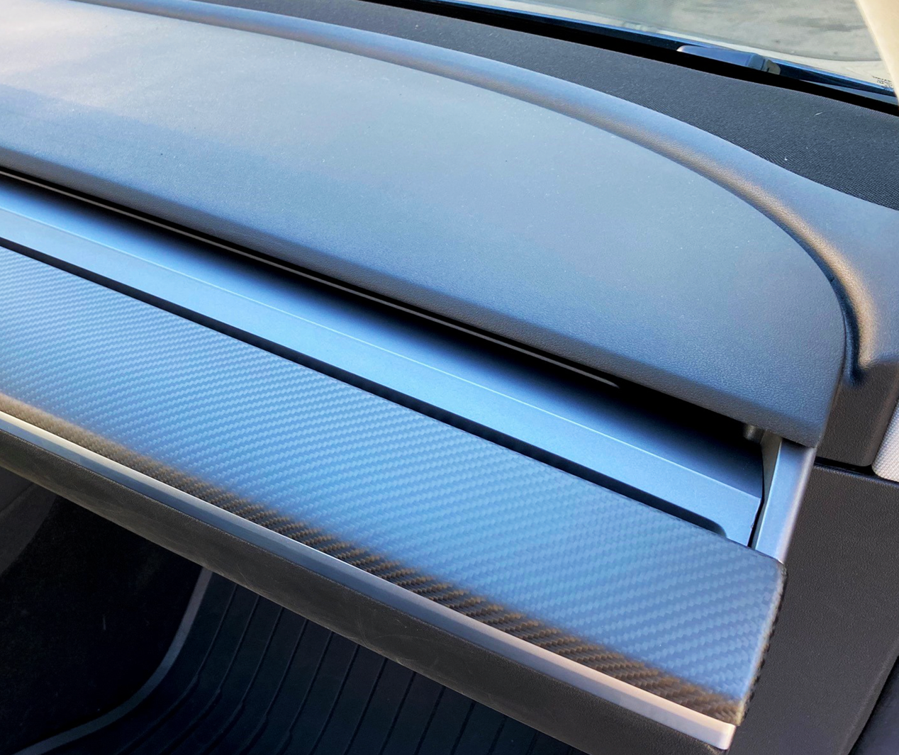 Model 3 & Y carbon fiber panel for the dashboard