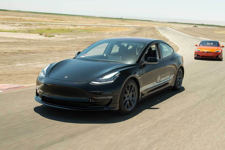 Unplugged Performance - Model 3 Long Range/SR+ jarrupalat (Street & Race)