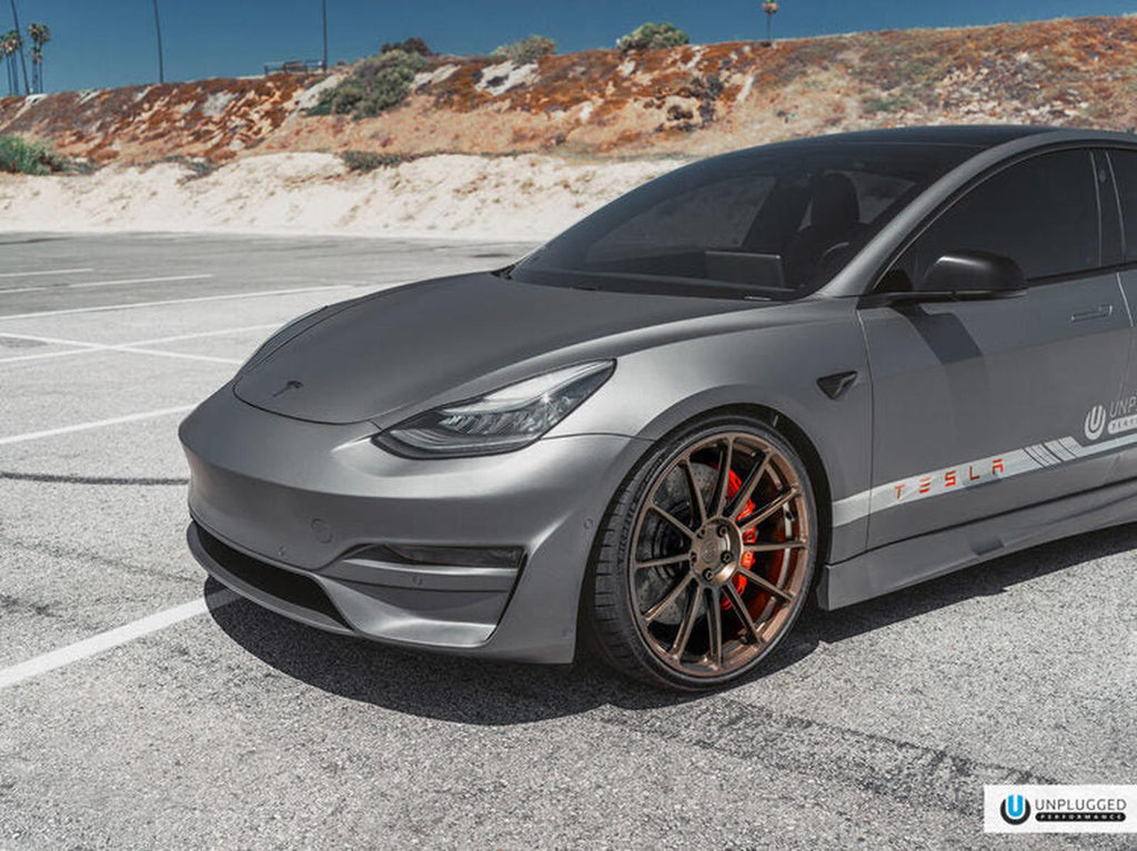 Unplugged Performance - Model 3's forside