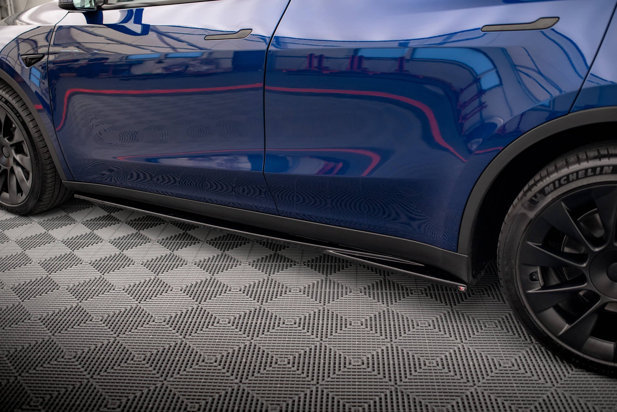 Sidokjol V1 Maxton Design Tesla Model Y