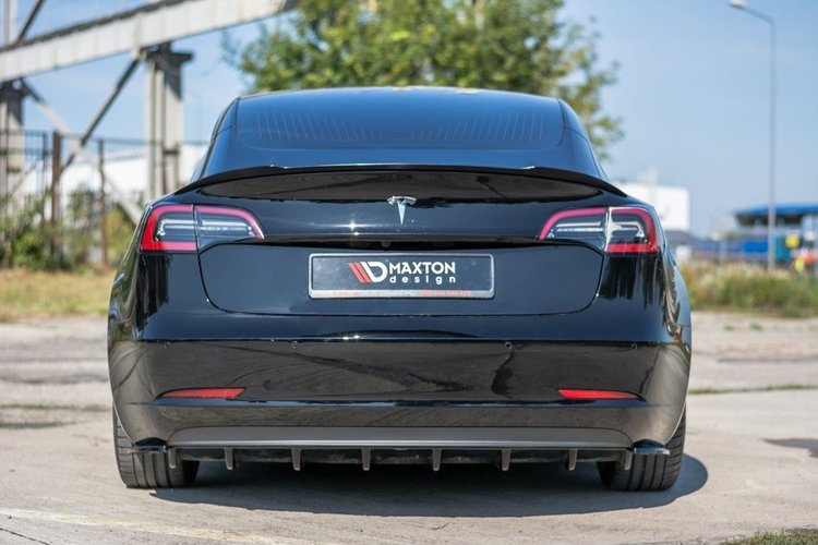 Bageste sidesplitter Maxton Design Tesla Model 3