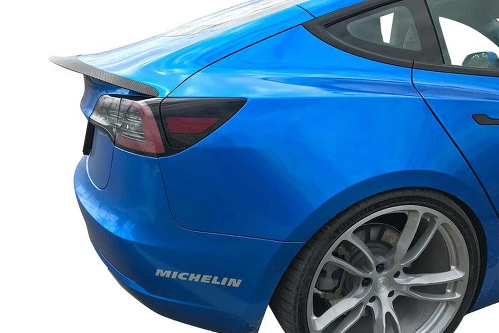 Unplugged Performance - aerodynamisk spoiler til Model 3