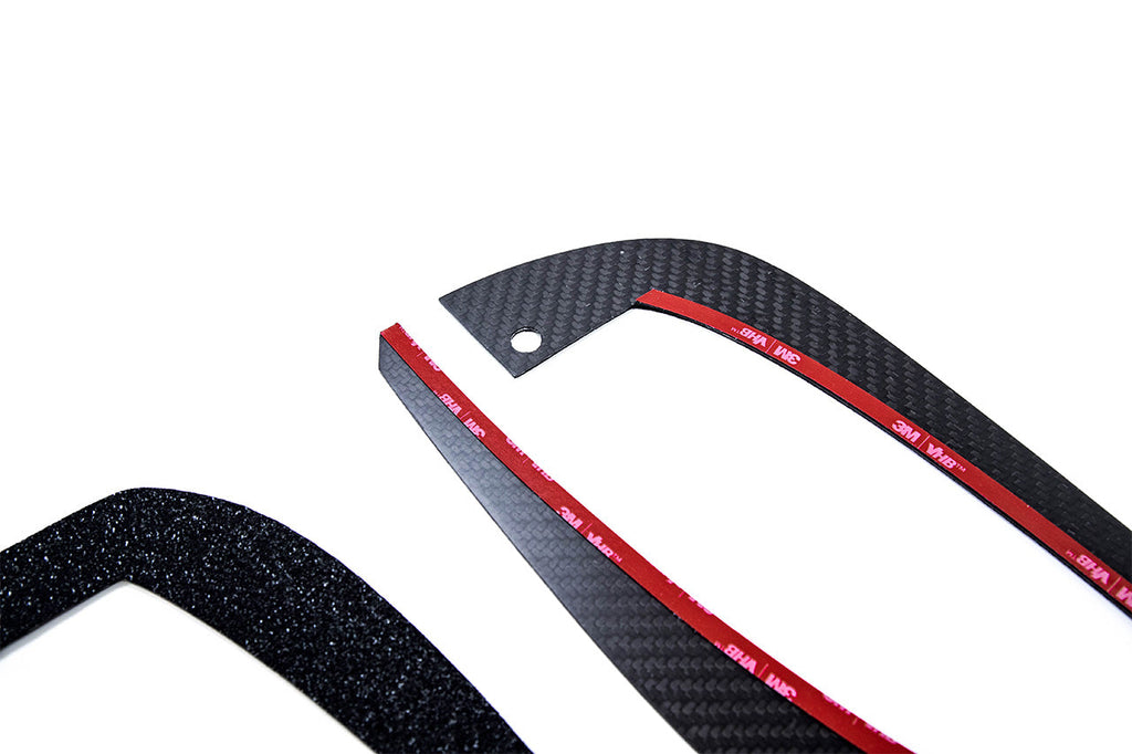 Model 3 stänkskydd kolfiber