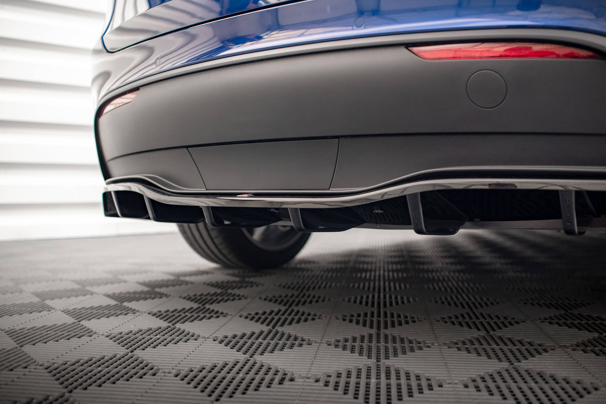 Diffuser Maxton Design Tesla Model Y