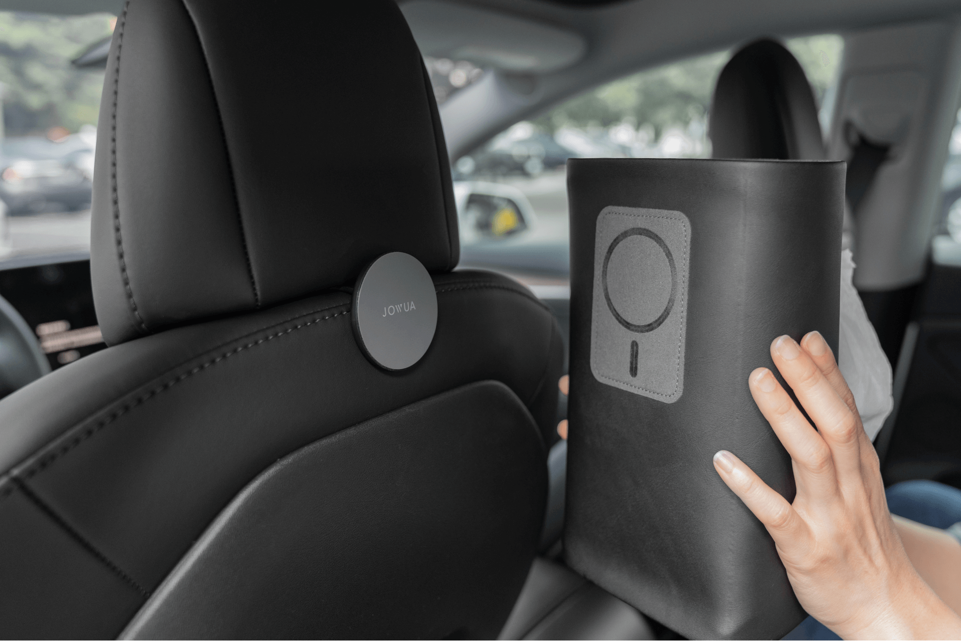 MagSafe Bilstolshållare & Näsdukslåda Jowua