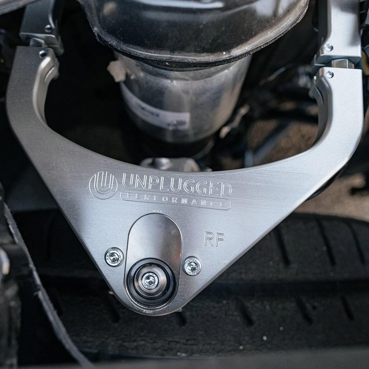 Forreste øvre styrearmsæt - Ultimate Edition (FUCA) Unplugged Performance Tesla Model S Plaid + LR