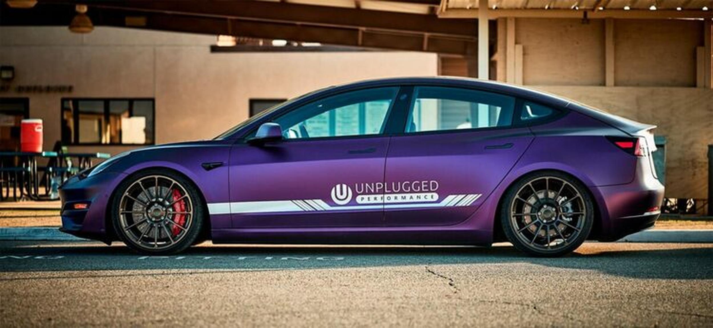 Superlight Carbon Ceramic Unplugged Performance Model 3