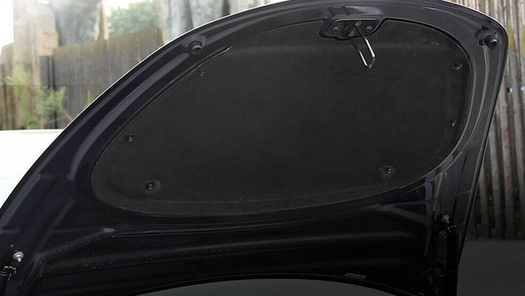 Lydisolering av frontdekselet på Tesla Model 3